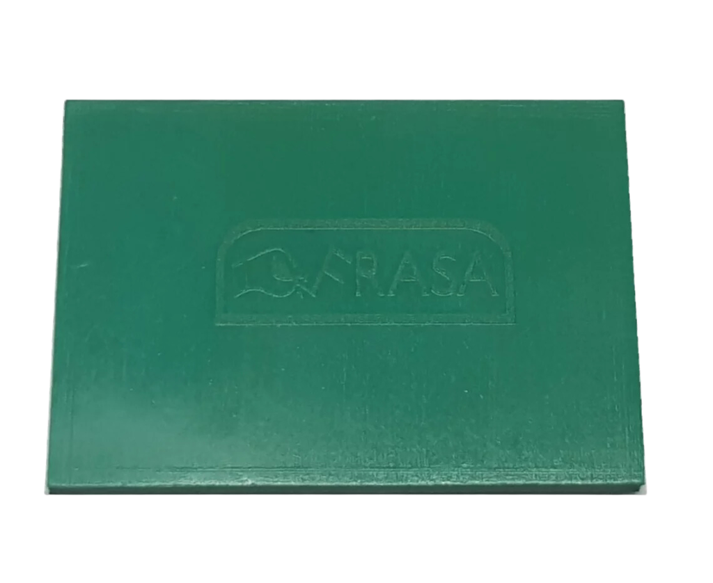 CUÑA CHICA DE HULE FRASA 5CM x 7.5CM (CH) (H)